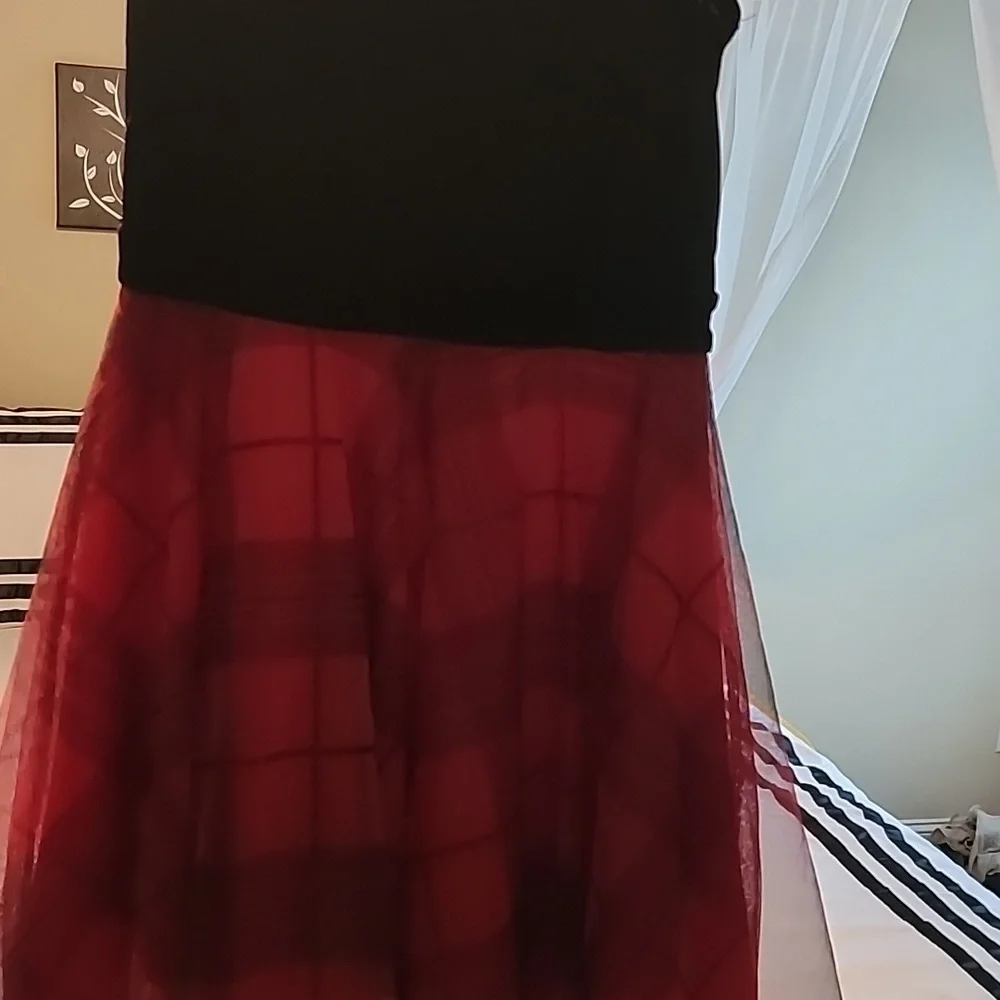 Dress - Picture 3 of 3